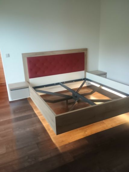 Efekt vznášení, který dodá ložnici styl